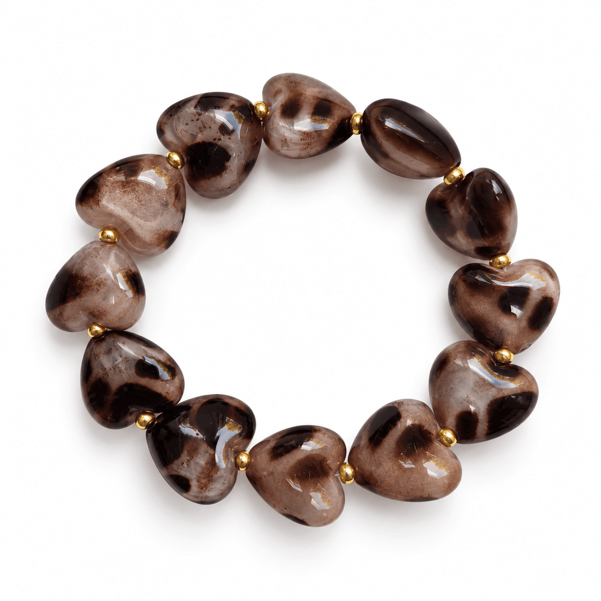 Chocoladebruine hartjesarmband met glanzende kralen en goudkleurige accenten