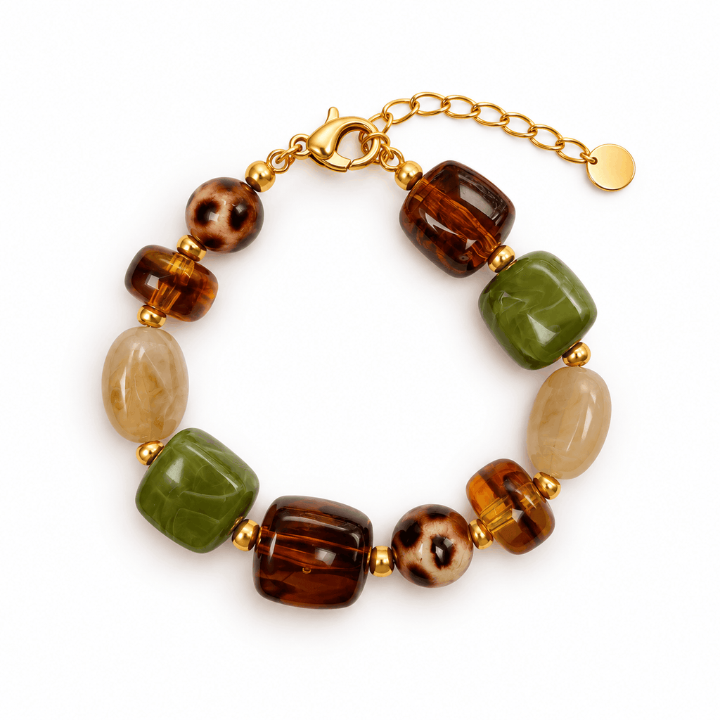 Groene Nola kralenarmband met goudkleurige details van Hippe Kraal