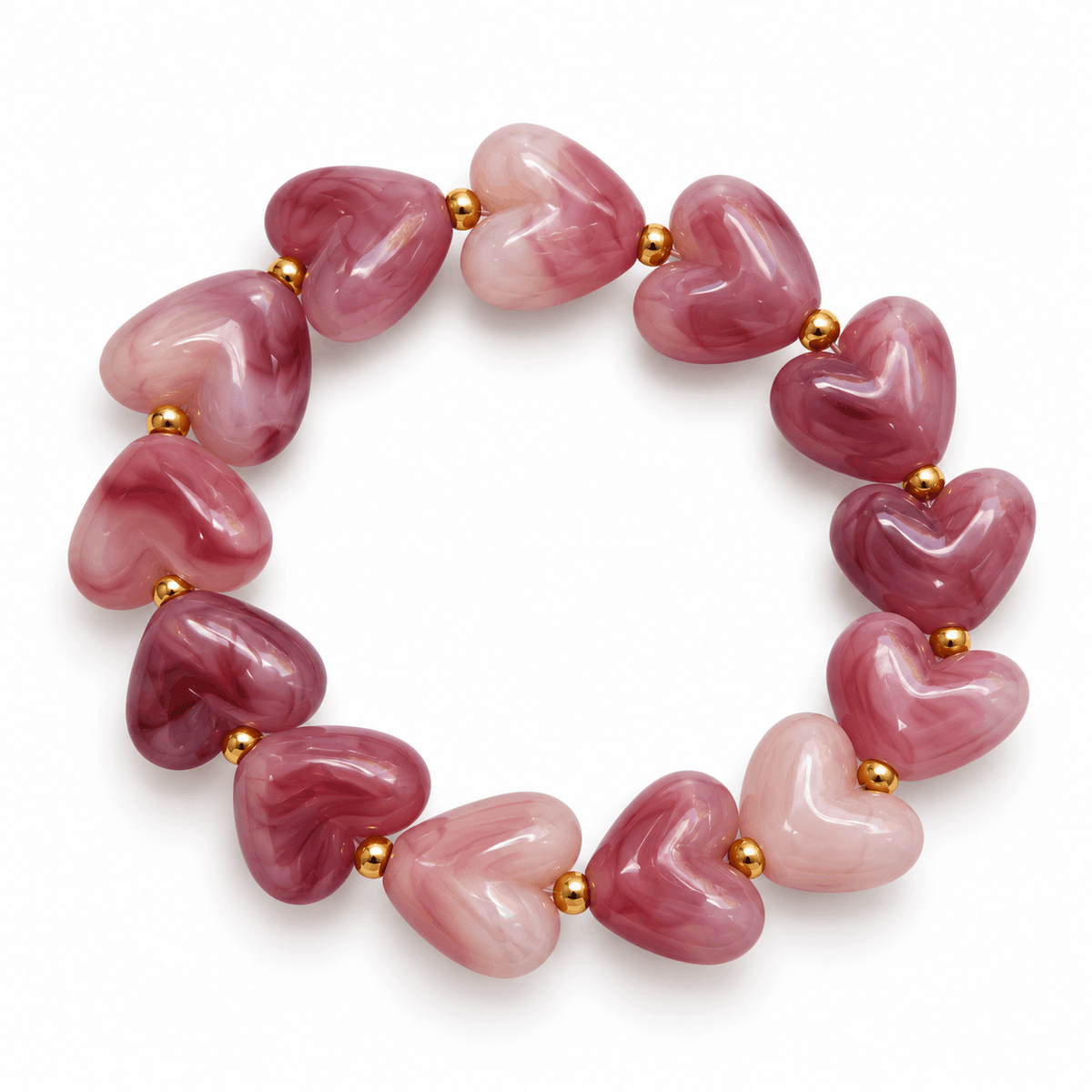 Roze hartjesarmband met glanzende kralen en goudkleurige accenten