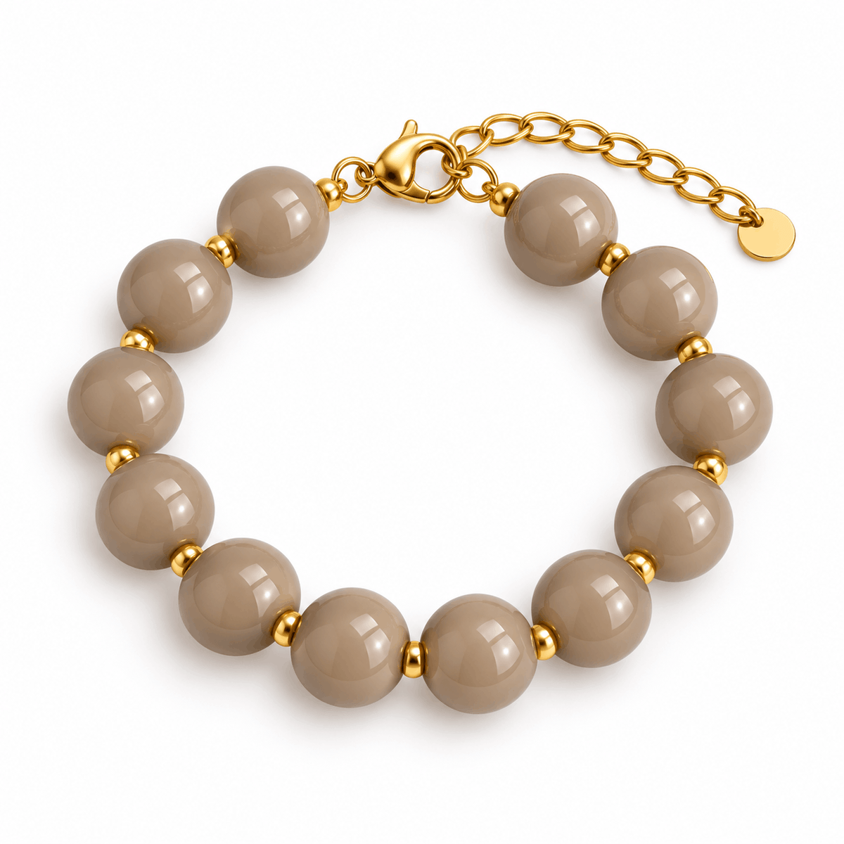 Taupe kralenarmband met goudkleurige sluiting van Hippe Kraal