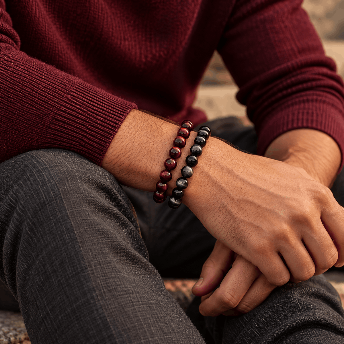Tijgeroog herenarmbanden gedragen om de pols